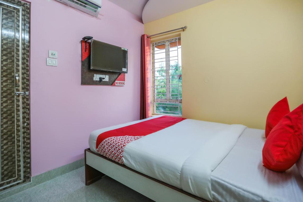 Oyo 62042 Niloy Guest House Jadabpur Экстерьер фото